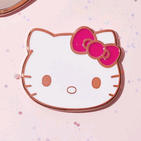 Hello Kitty-shaped Compact Mirror - Picture 1 of 3